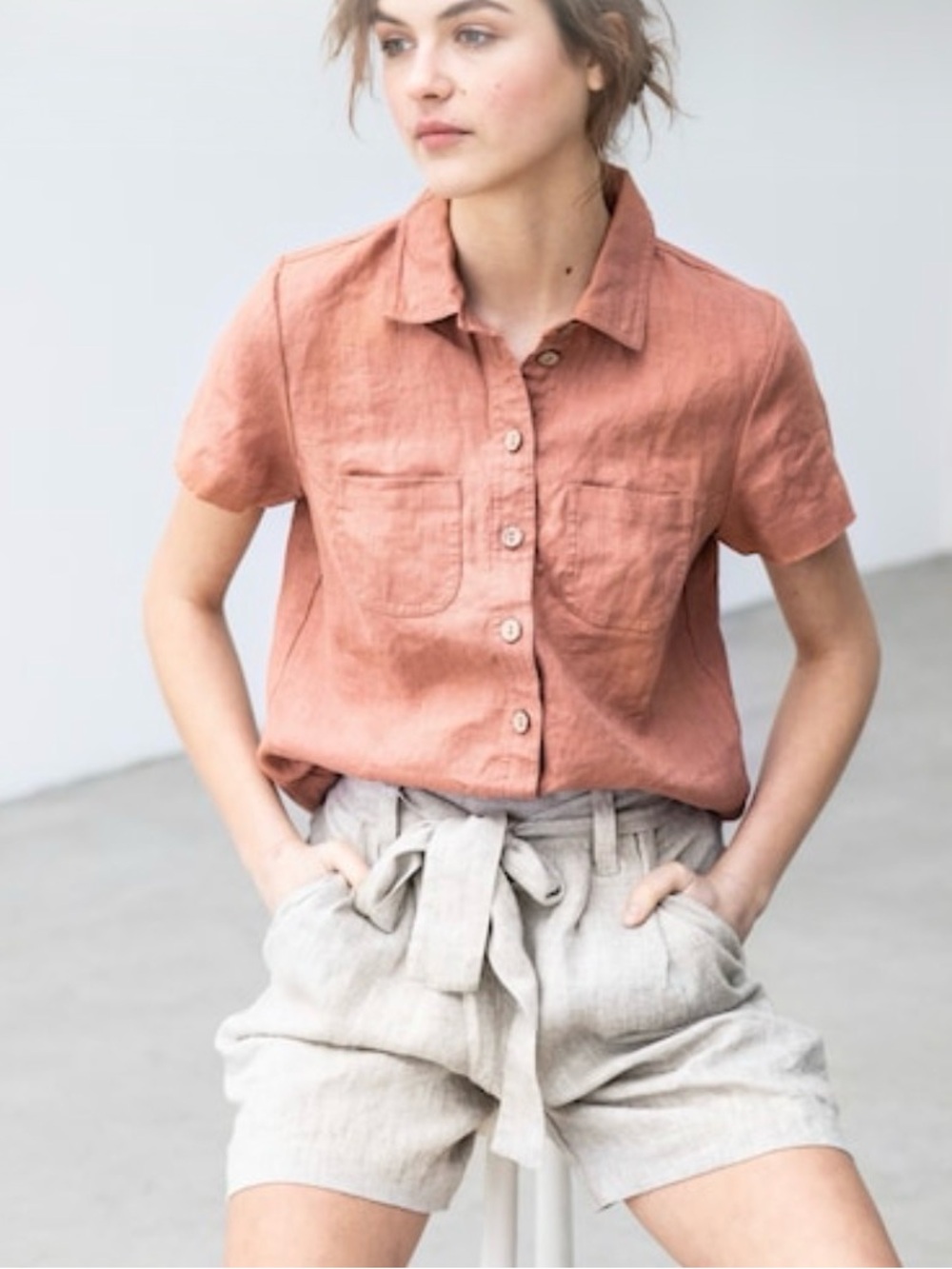 notPERFECTLINEN Dijon Short-Sleeve Button-Down Linen Shirt in Canyon Clay, M